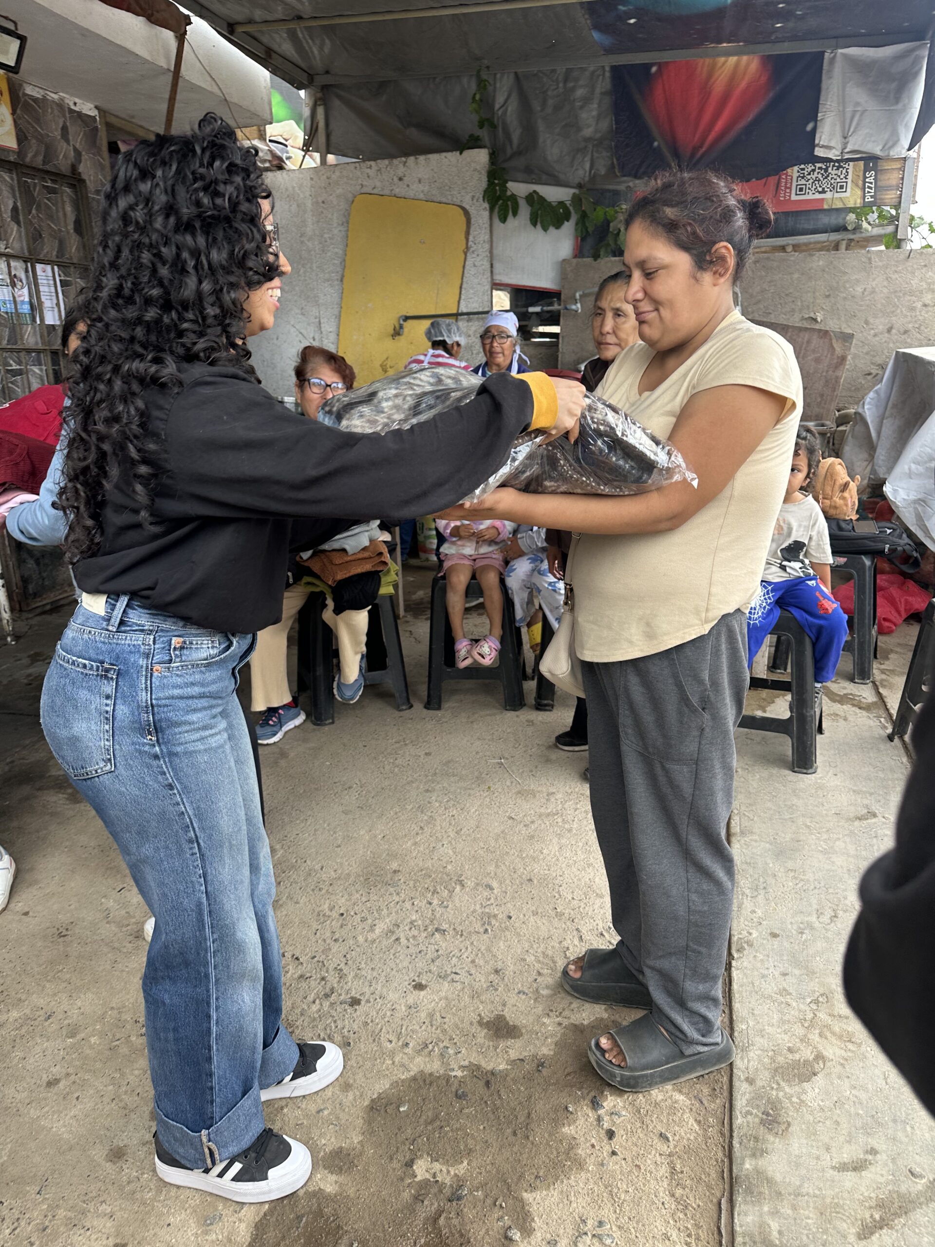 Voluntarios de Dar es Dar en una actividad social