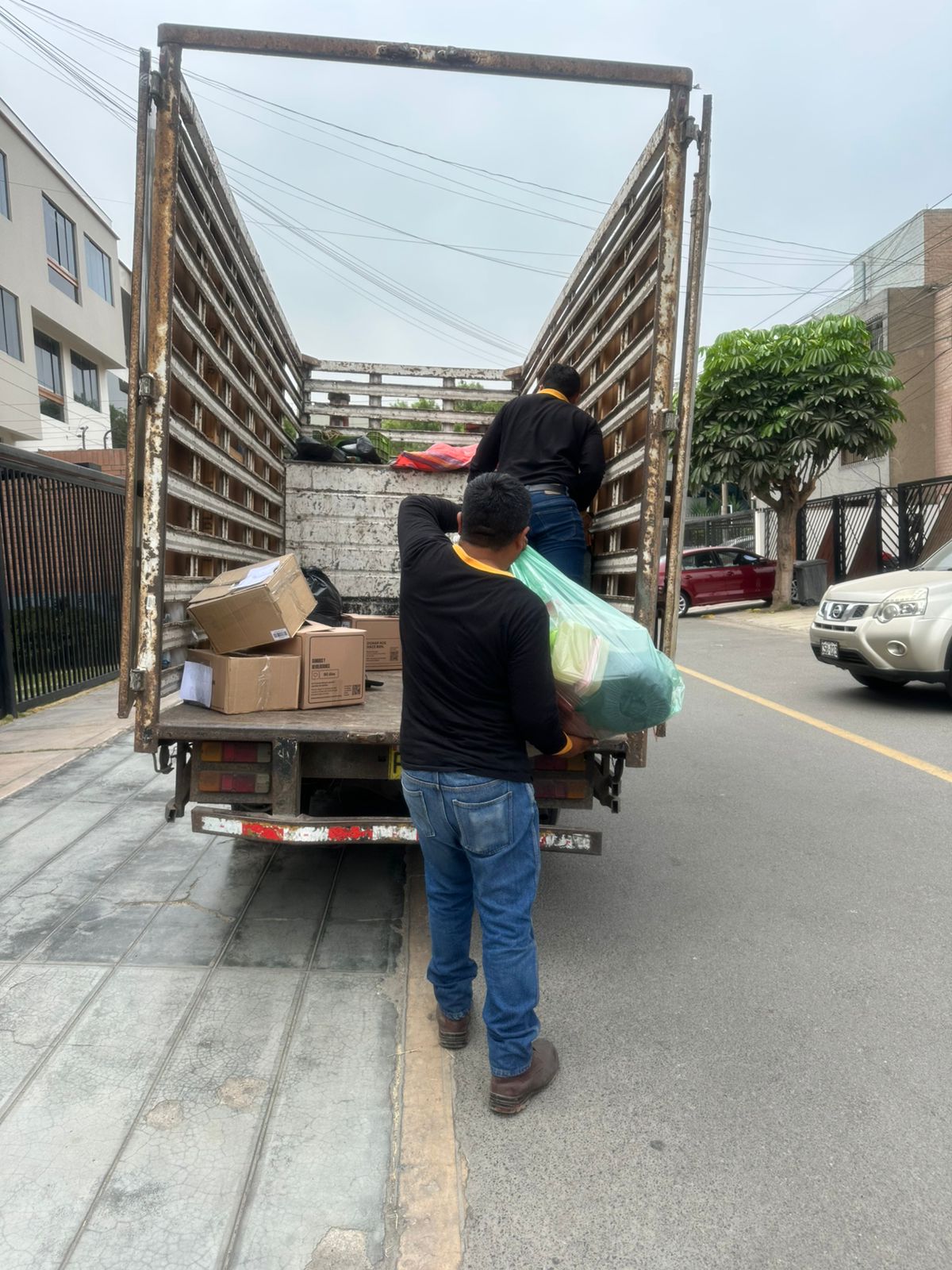 Entrega de artículos donados