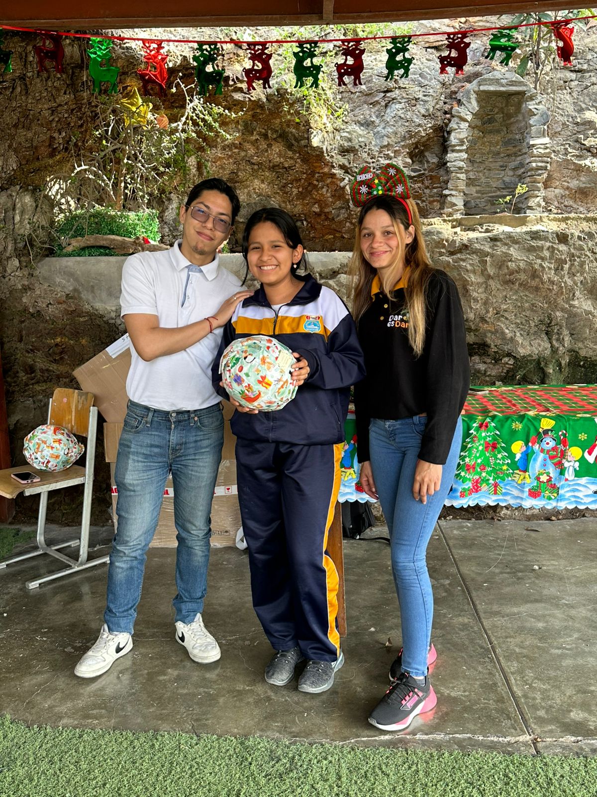 Entrega de juguetes a la comunidad